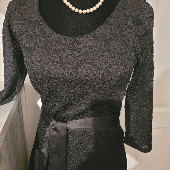 White House Black Market Dress. - Picture 2 of 4